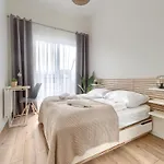 Comfortable Apartment, Indoor Pool And Sauna Apartmán