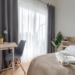 Comfortable Apartment, Indoor Pool And Sauna Apartmán