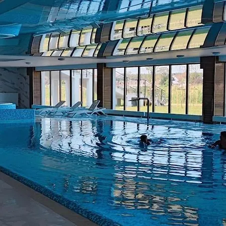 Comfortable Apartment, Indoor Pool And Sauna Apartamento *